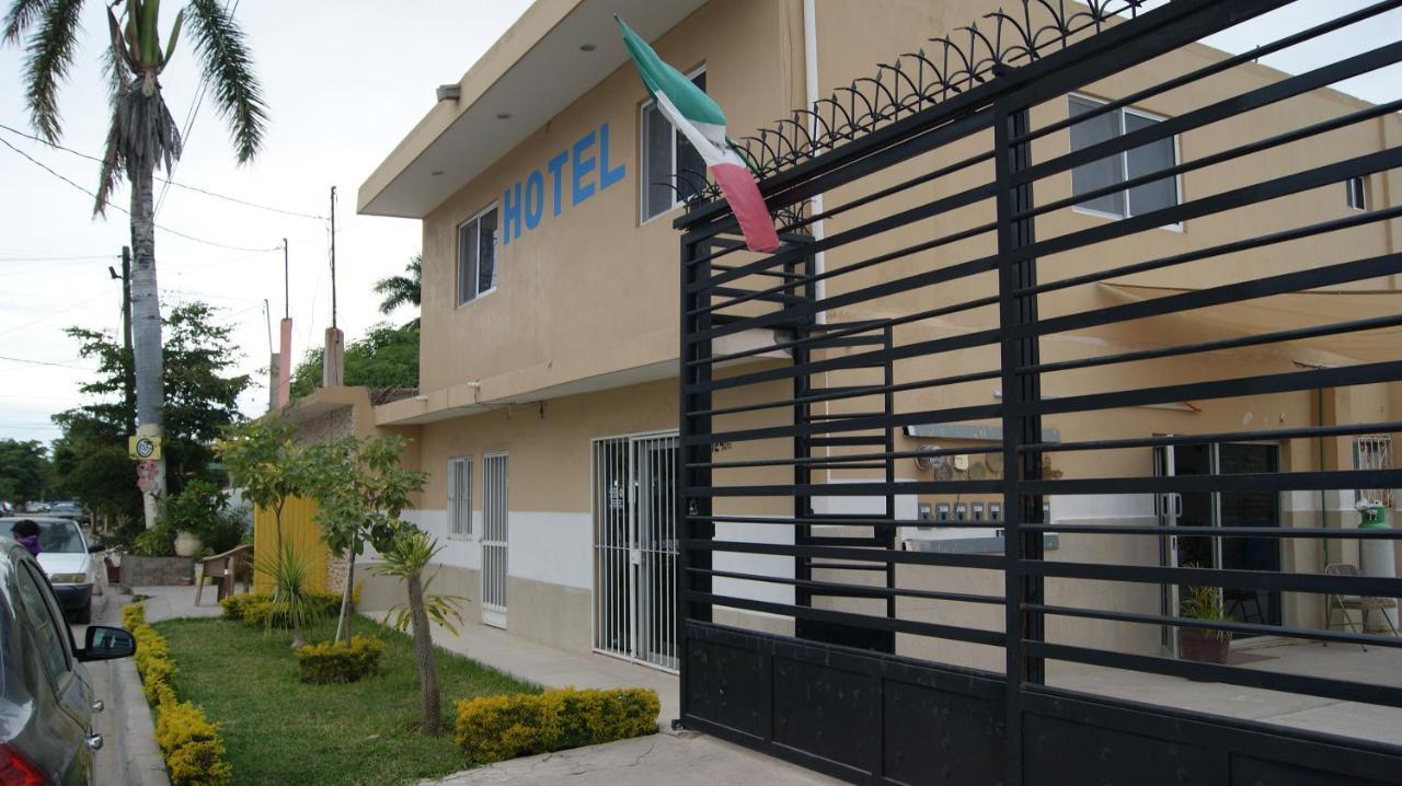 Hgen Rooms & Suites Los Mochis Esterno foto