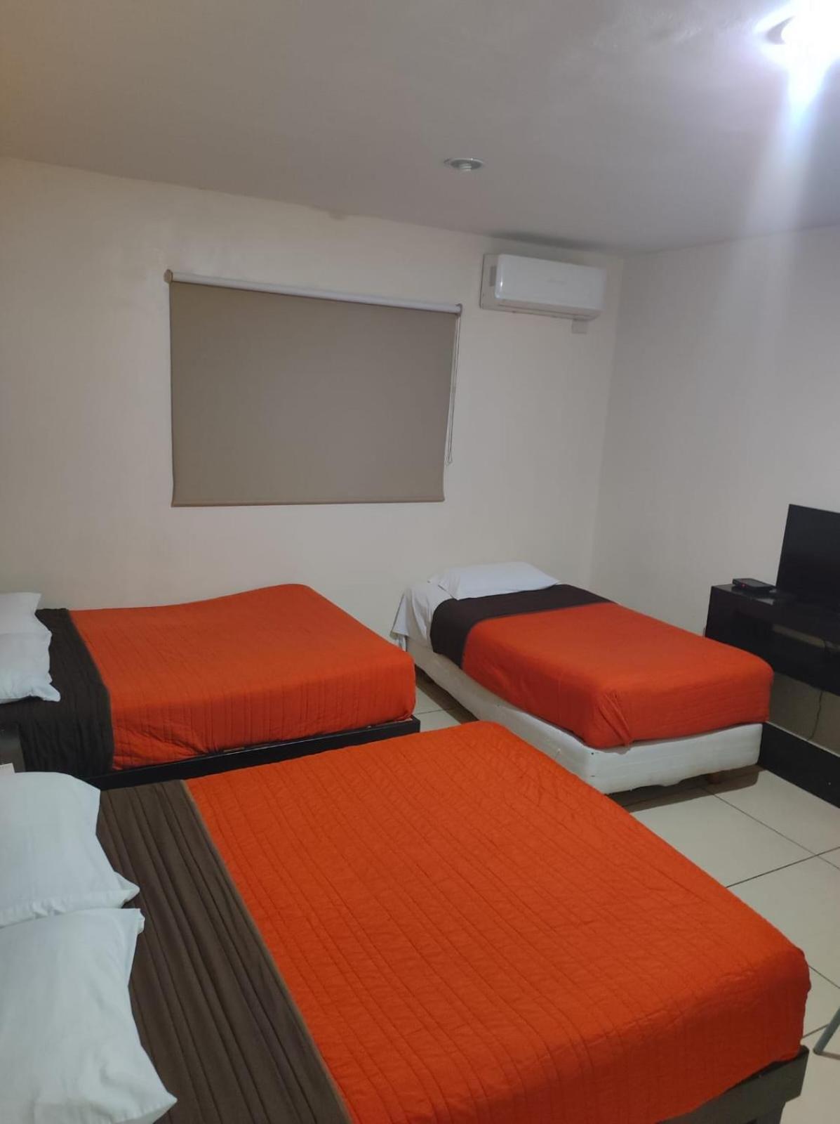 Hgen Rooms & Suites Los Mochis Esterno foto