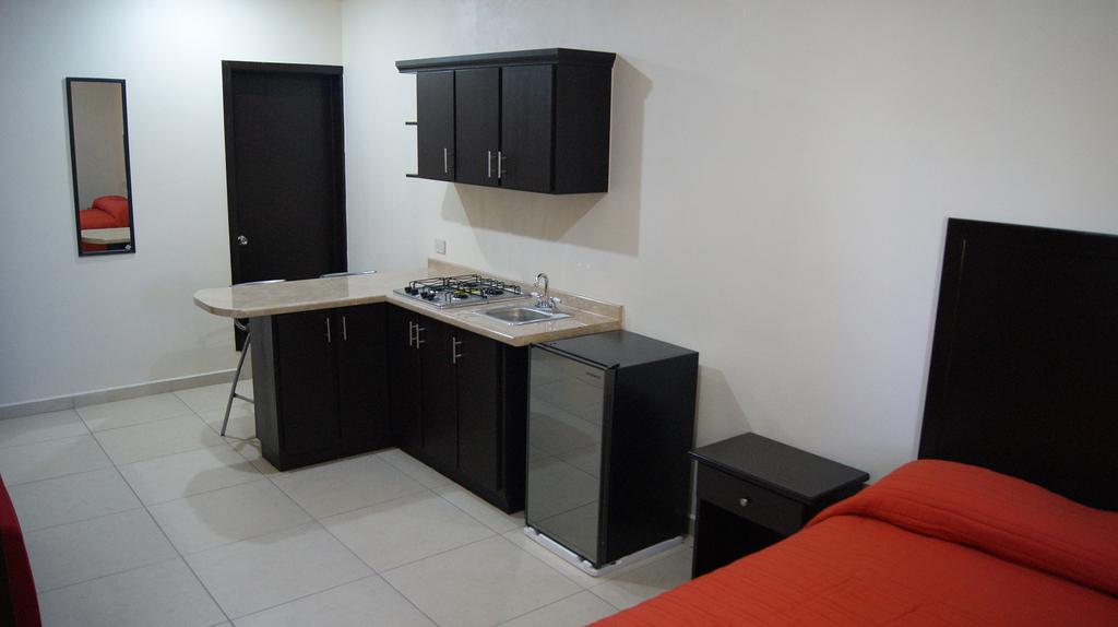 Hgen Rooms & Suites Los Mochis Esterno foto