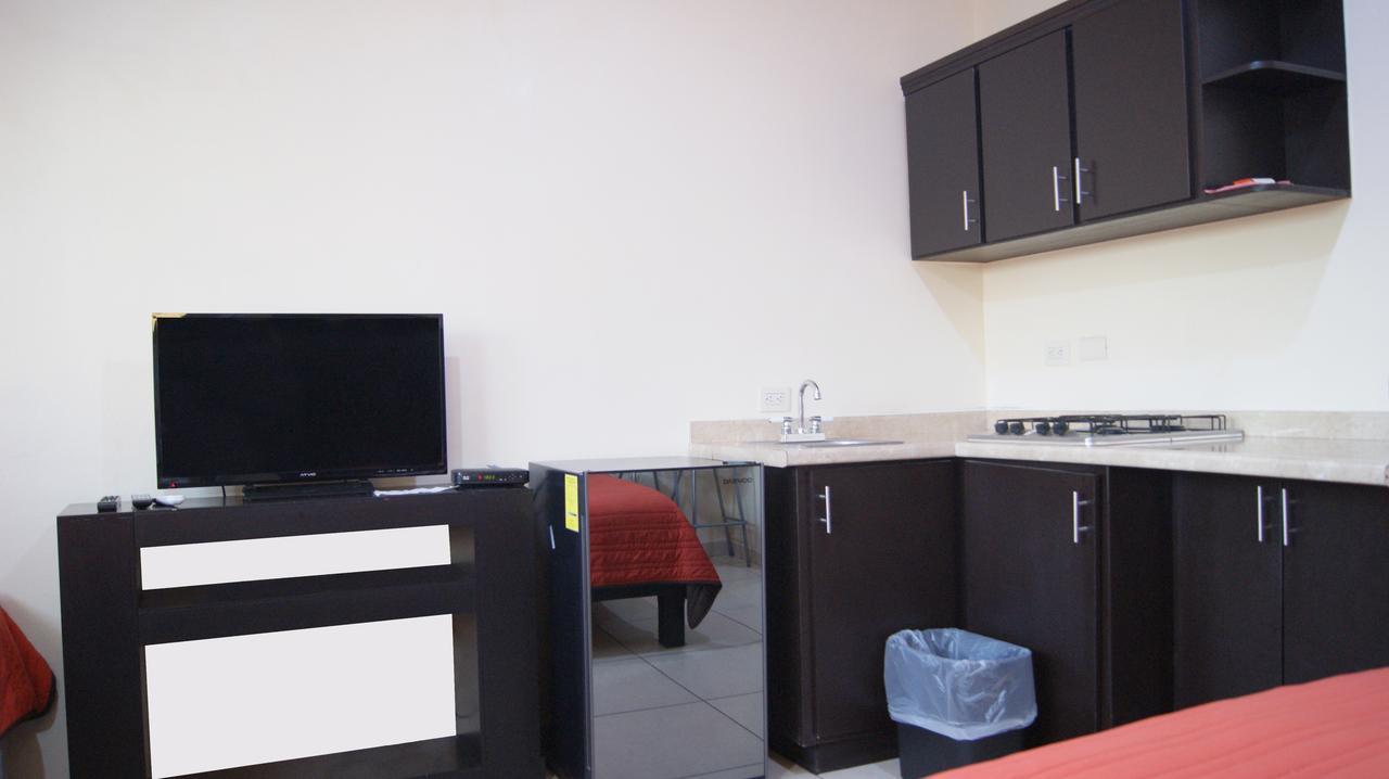 Hgen Rooms & Suites Los Mochis Esterno foto
